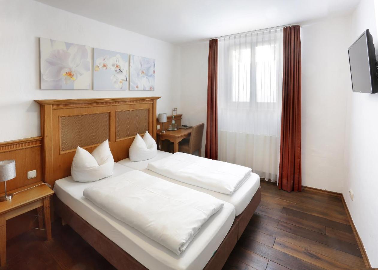 Restaurant-Café-Pension Himmel Landshut Bagian luar foto