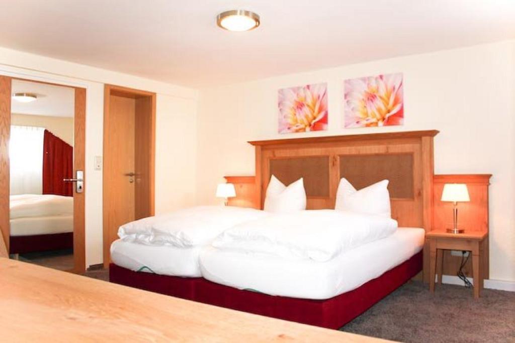 Restaurant-Café-Pension Himmel Landshut Bagian luar foto