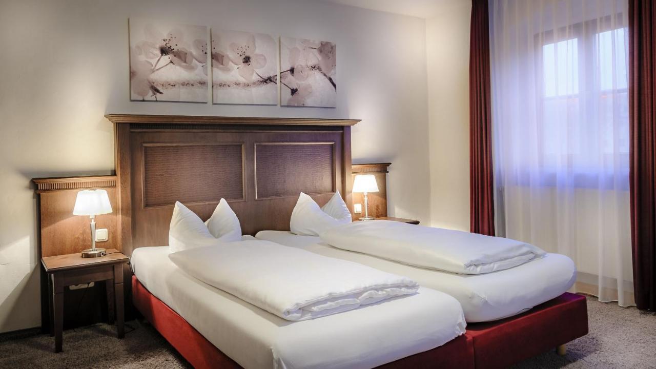 Restaurant-Café-Pension Himmel Landshut Bagian luar foto